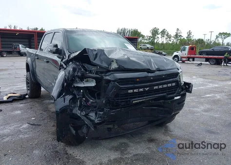 2021 Ram 1500 Big Horn 4X4 5'7 Box z USA, uszkodzony, nr VIN 1C6SRFFT8MN761622